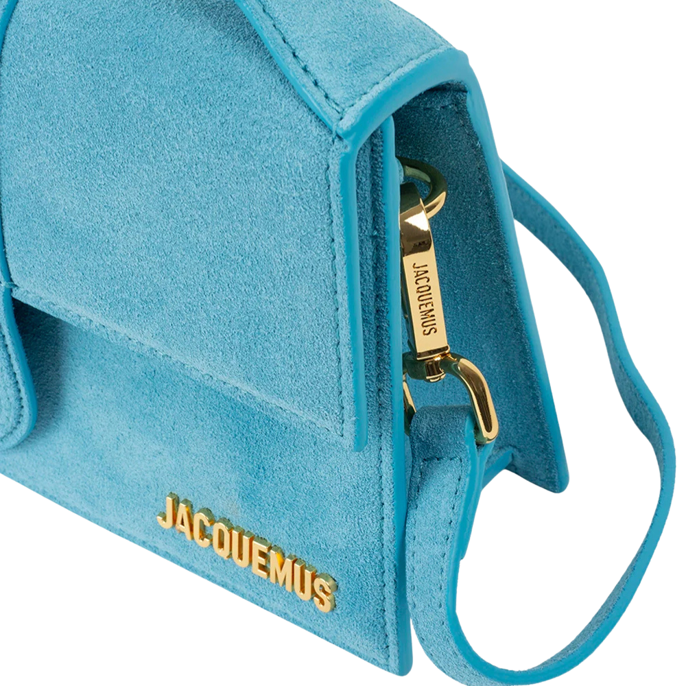 Jacquemus – Le Grand Bambino Celeste scamosciata con logo oro